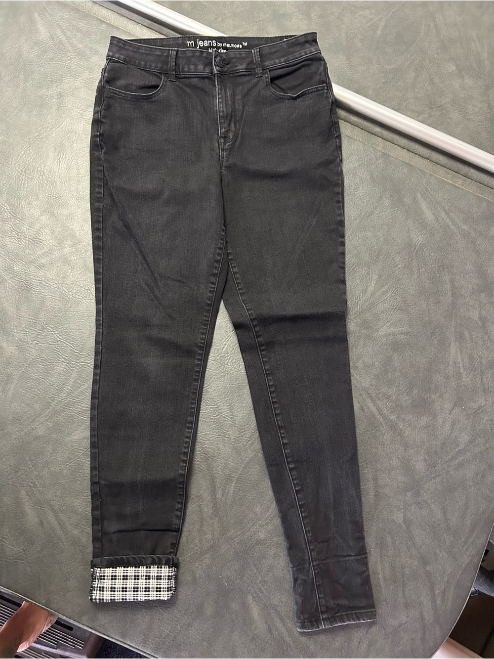 Maurices m jeans high-rise black jeans Large Long perfect condition